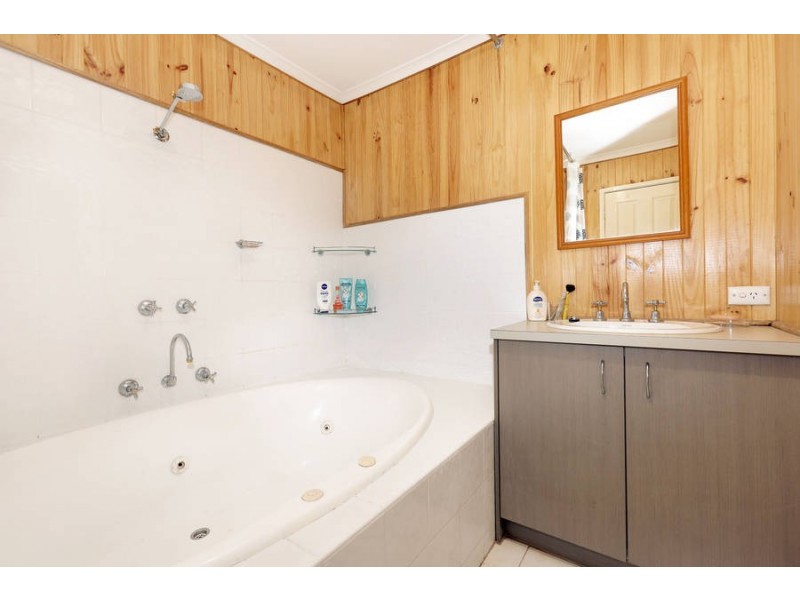 13 Patterson Avenue, Hoppers Crossing VIC 3029