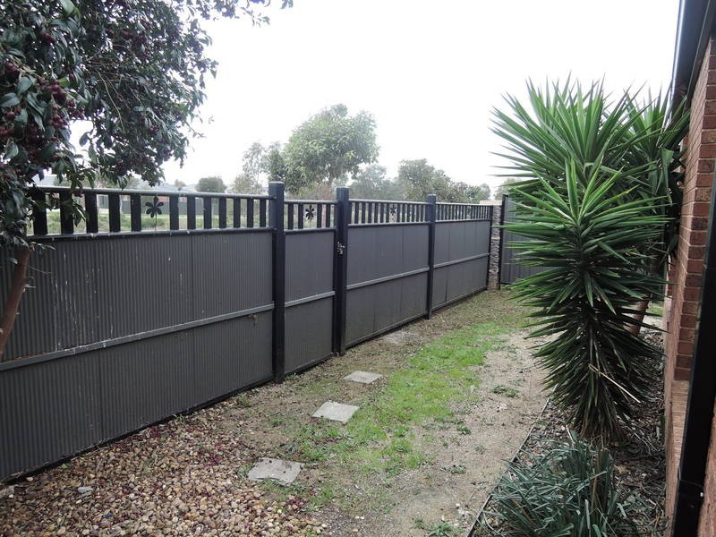 7 Carbine Avenue, Tarneit VIC 3029