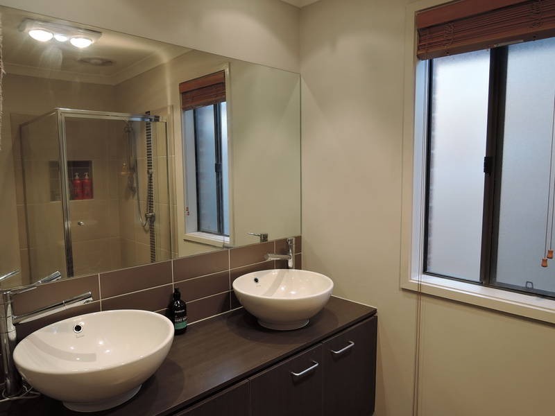 27 Wylie Way, Point Cook VIC 3030