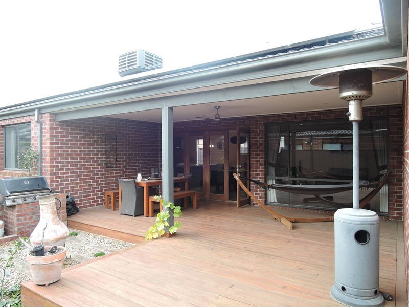 27 Wylie Way, Point Cook VIC 3030