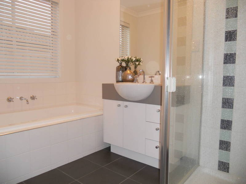 6 Corinna Avenue, Truganina VIC 3029