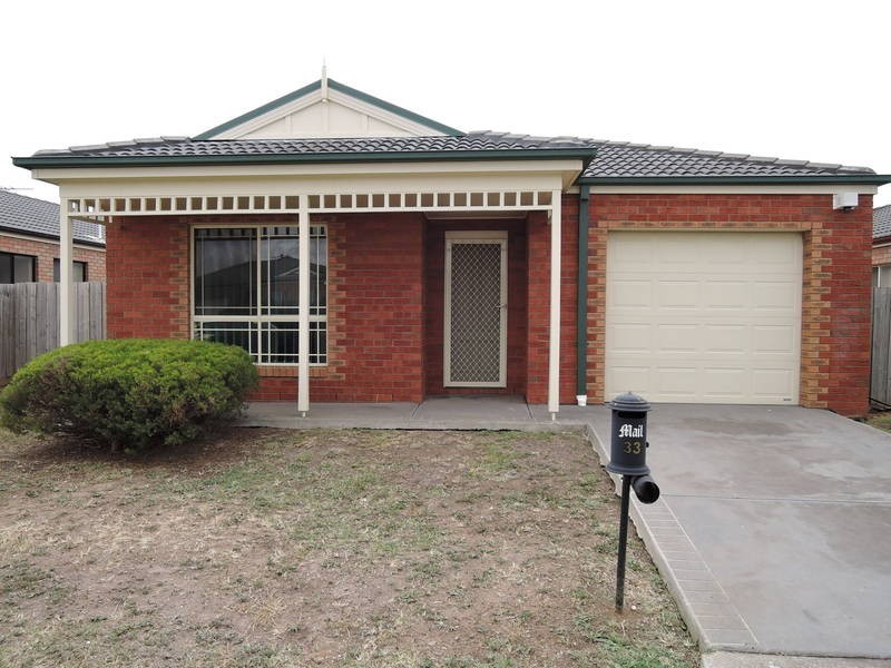 33 Harkaway Avenue, Hoppers Crossing VIC 3029