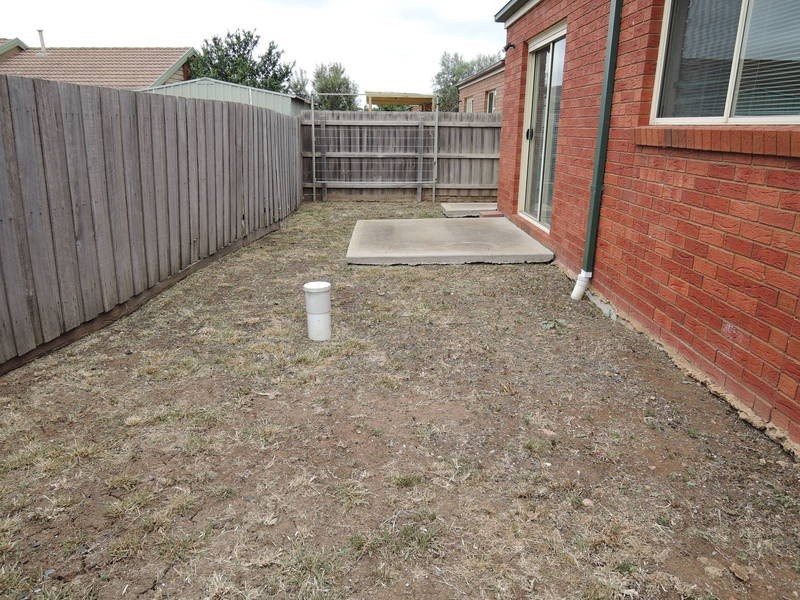 33 Harkaway Avenue, Hoppers Crossing VIC 3029