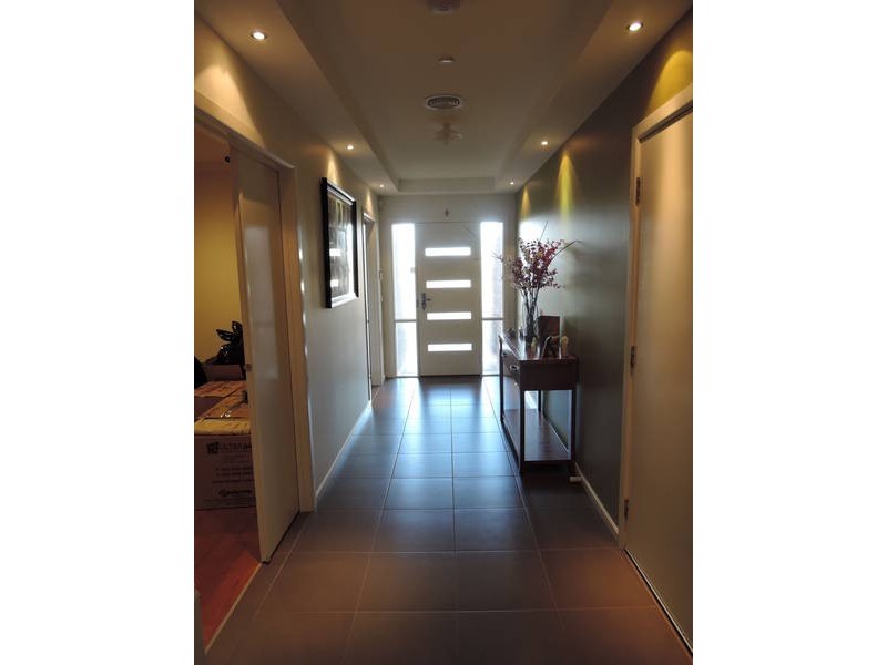 5 Amsterdam Avenue, Tarneit VIC 3029