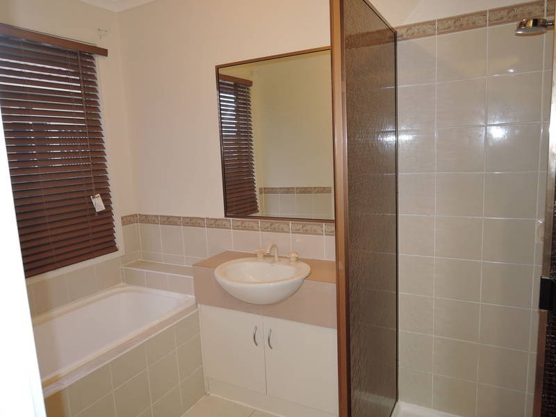 132 Bellbridge Drive, Hoppers Crossing VIC 3029