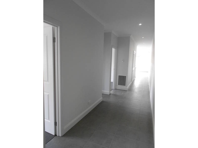 2/77 Market Road, Werribee VIC 3030