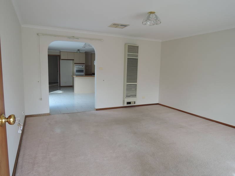 1/14 Hotham Crescent, Hoppers Crossing VIC 3029
