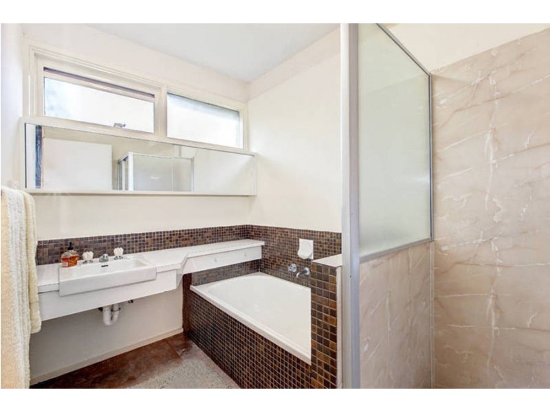 5 Ridge Drive, Wyndham Vale VIC 3024