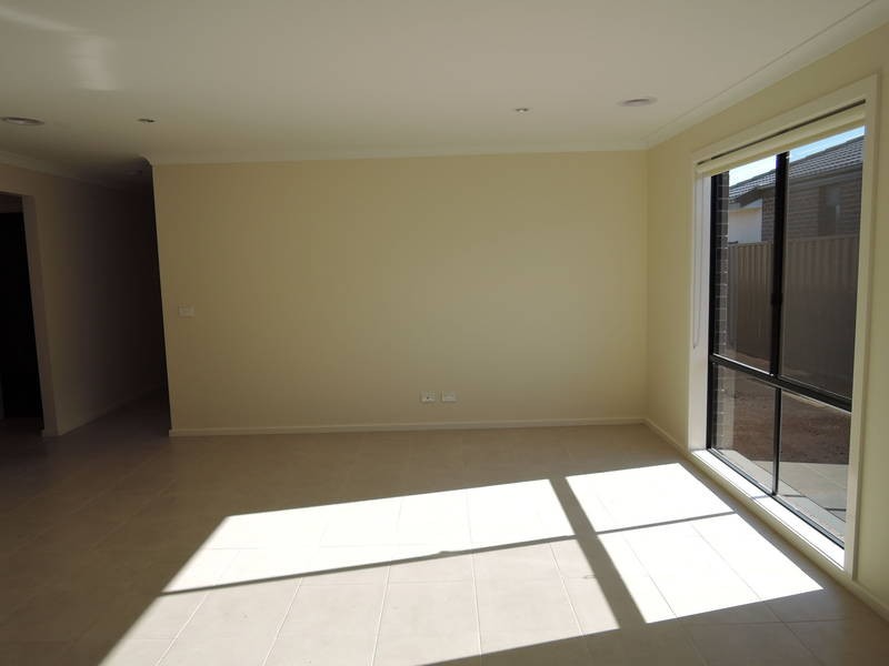 6 Ixora Crescent, Wyndham Vale VIC 3024
