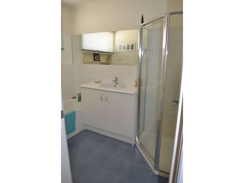 28 Nantilla Crescent, Werribee VIC 3030