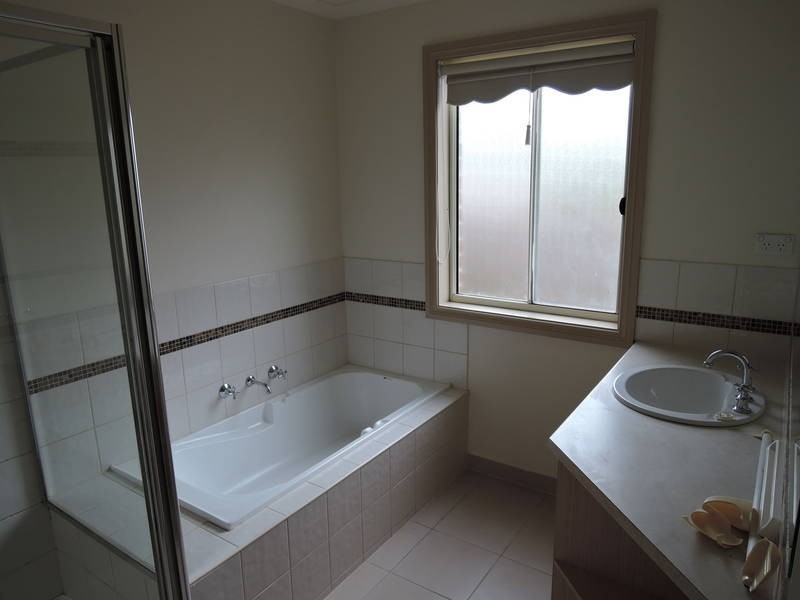 1/4 Tambo Court, Werribee VIC 3030