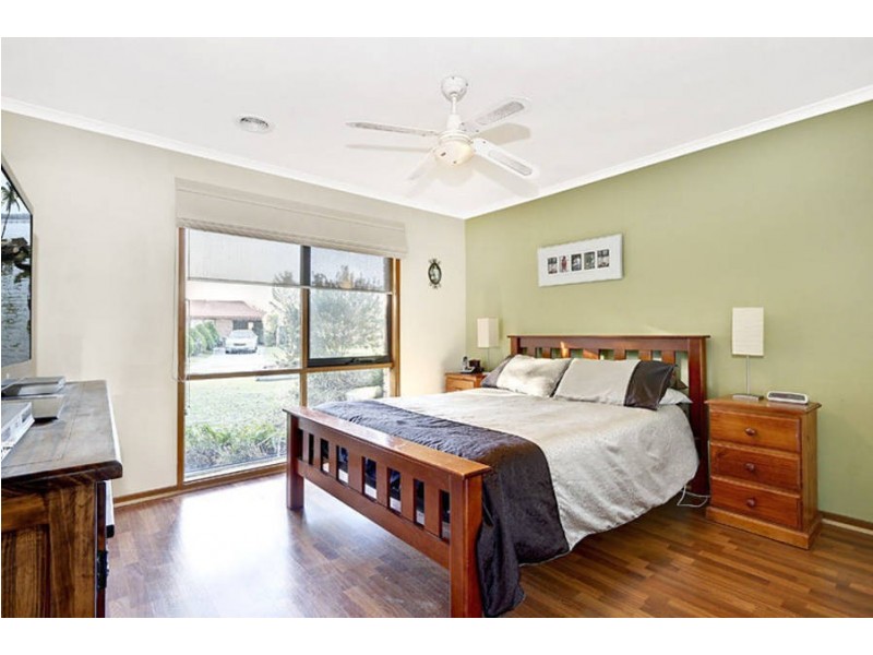 9 Moss Close, Hoppers Crossing VIC 3029