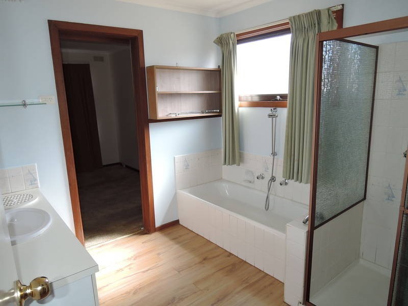 24 Swallow Street, Werribee VIC 3030