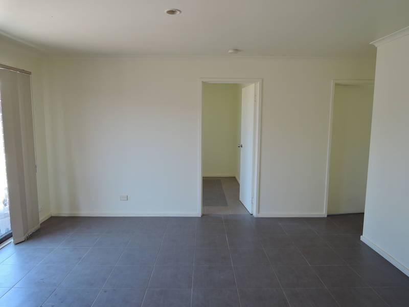 33 Thames Boulevard, Werribee VIC 3030