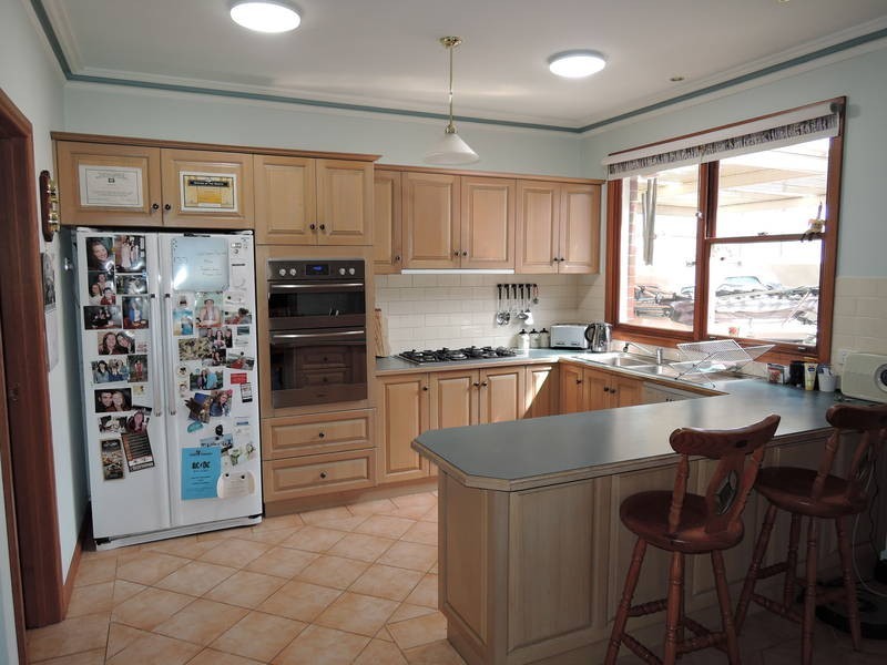 6 Ironbark Drive, Hoppers Crossing VIC 3029