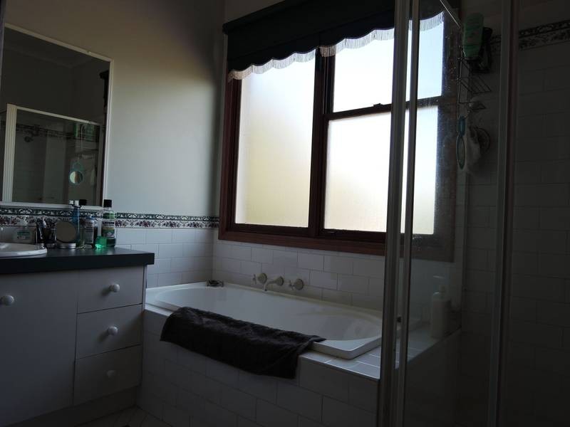 6 Ironbark Drive, Hoppers Crossing VIC 3029