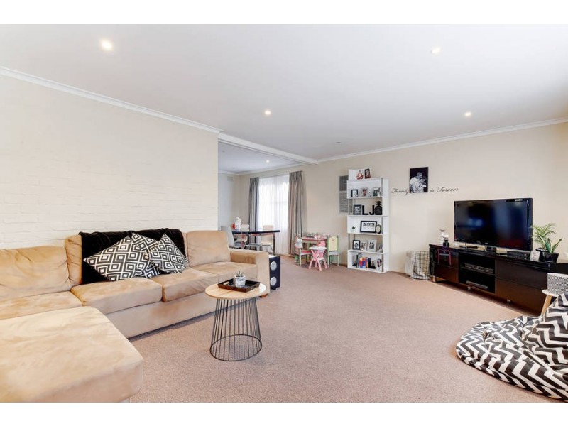 15 Harris Avenue, Hoppers Crossing VIC 3029