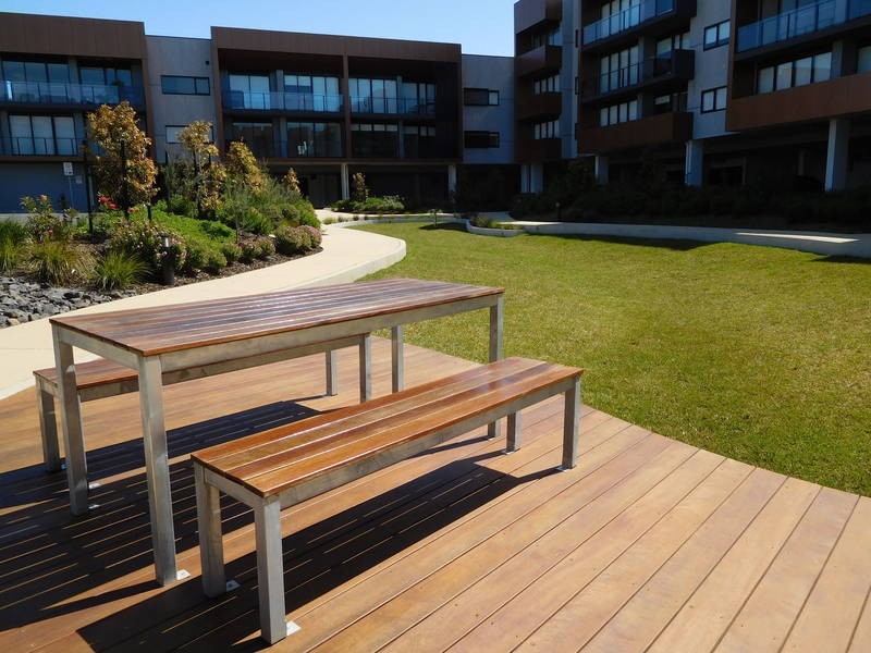 126/50 Catamaran Drive, Werribee South VIC 3030