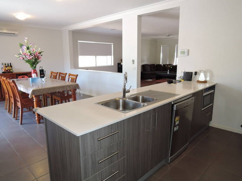 14 Verona Avenue, Tarneit VIC 3029