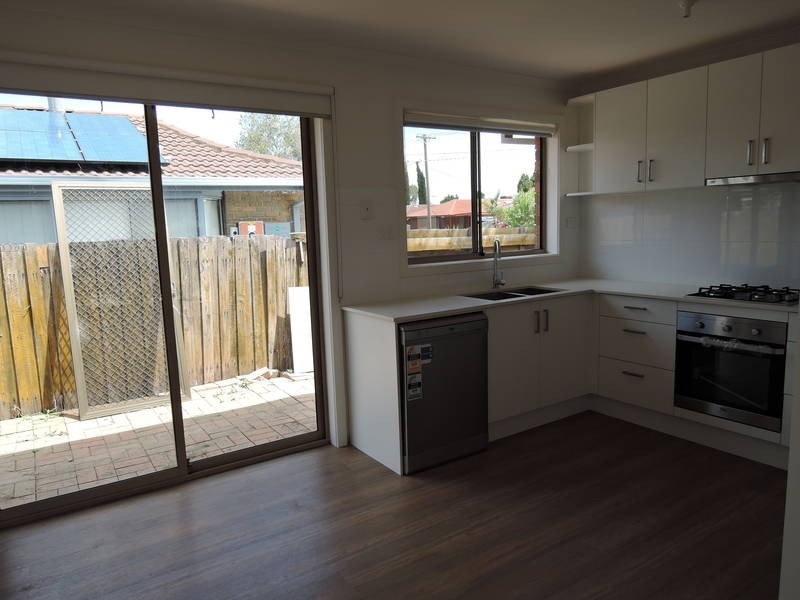 1/27 Bruce Street South, Altona Meadows VIC 3028