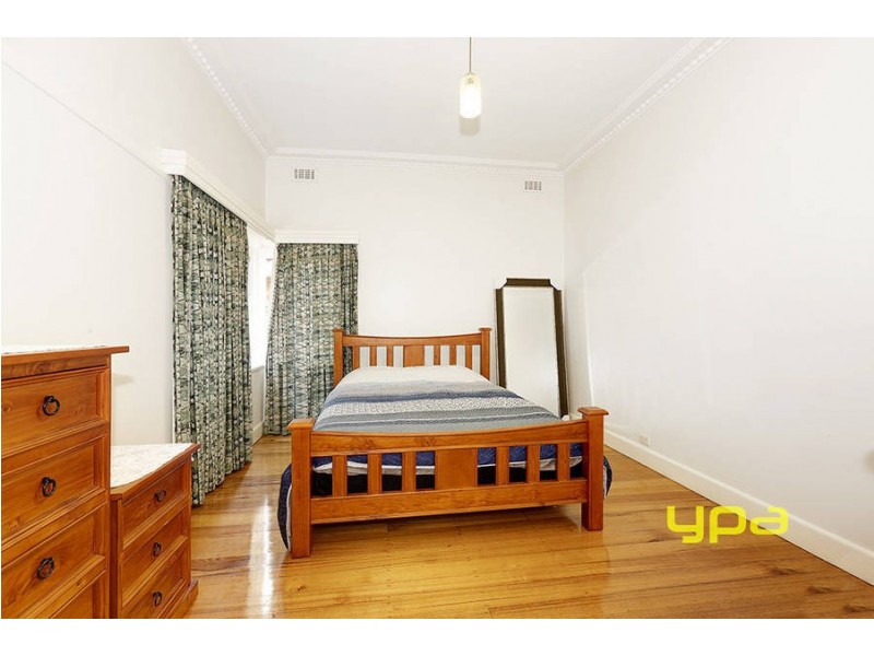 16 Railway Avenue, Werribee VIC 3030