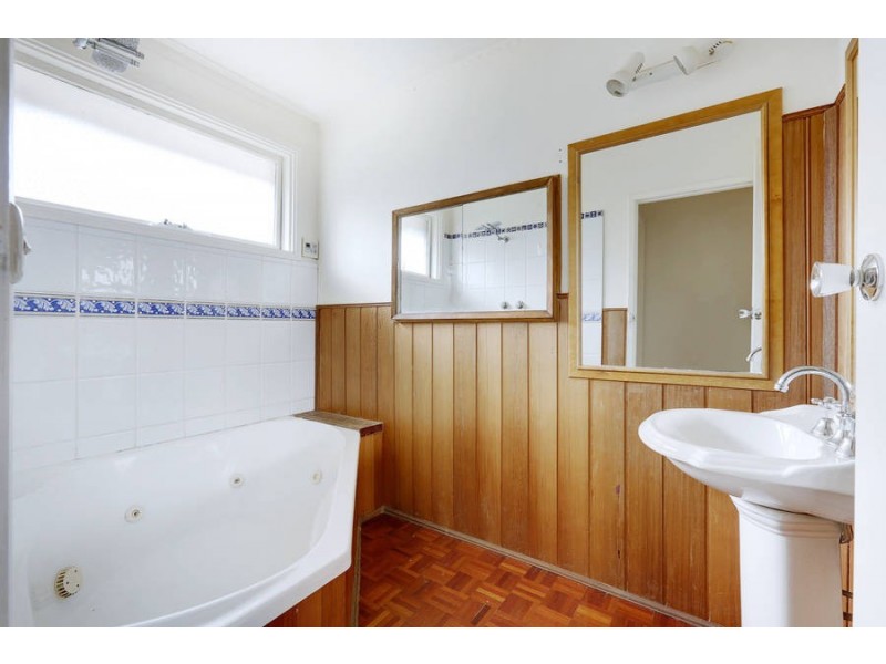 10 Sunrise Place, Wyndham Vale VIC 3024