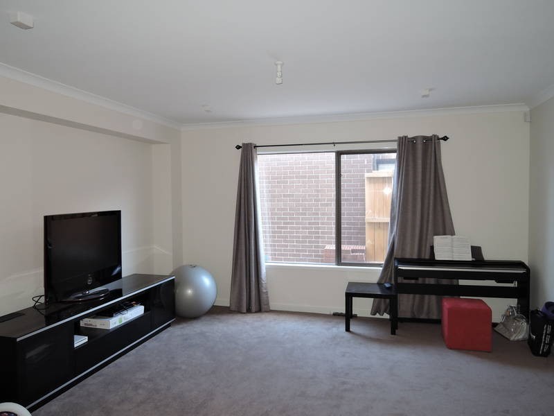 25 Hawker Street, Williams Landing VIC 3027