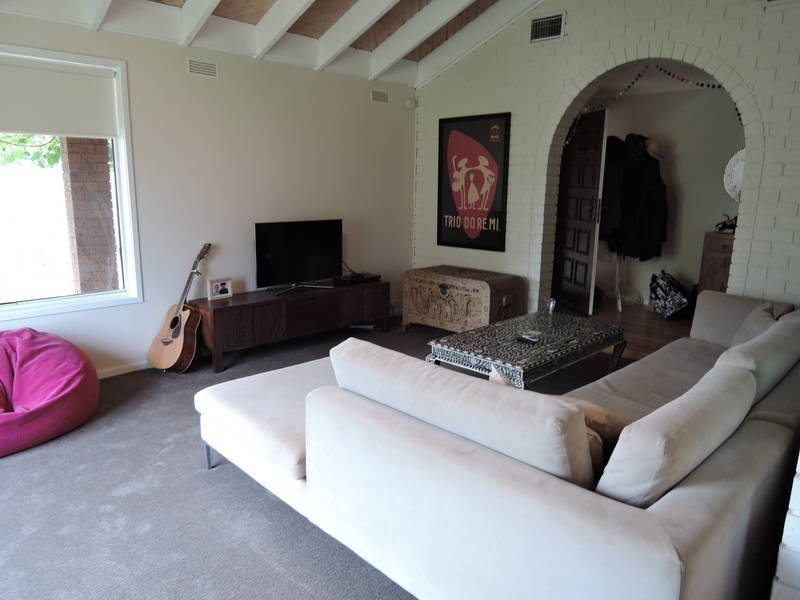 10 Wallaroo Square, Werribee VIC 3030