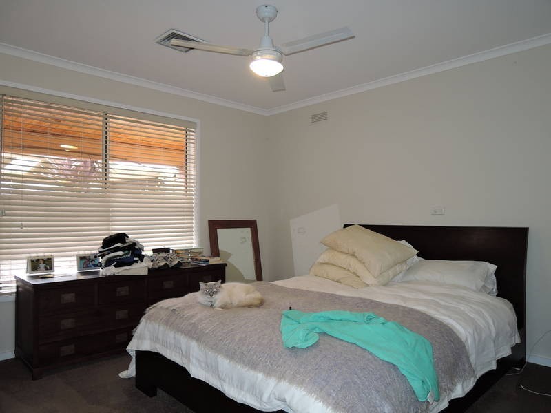 10 Wallaroo Square, Werribee VIC 3030