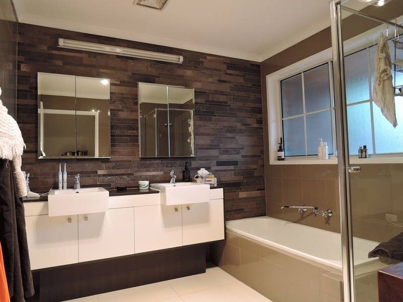 10 Wallaroo Square, Werribee VIC 3030