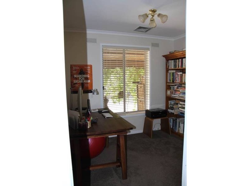 10 Wallaroo Square, Werribee VIC 3030