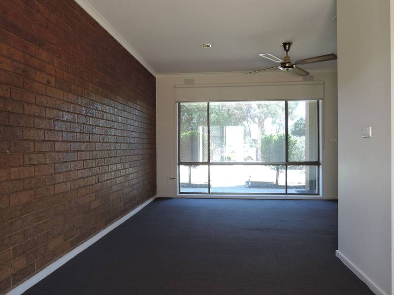 27/17 Lauraville Avenue, Werribee VIC 3030