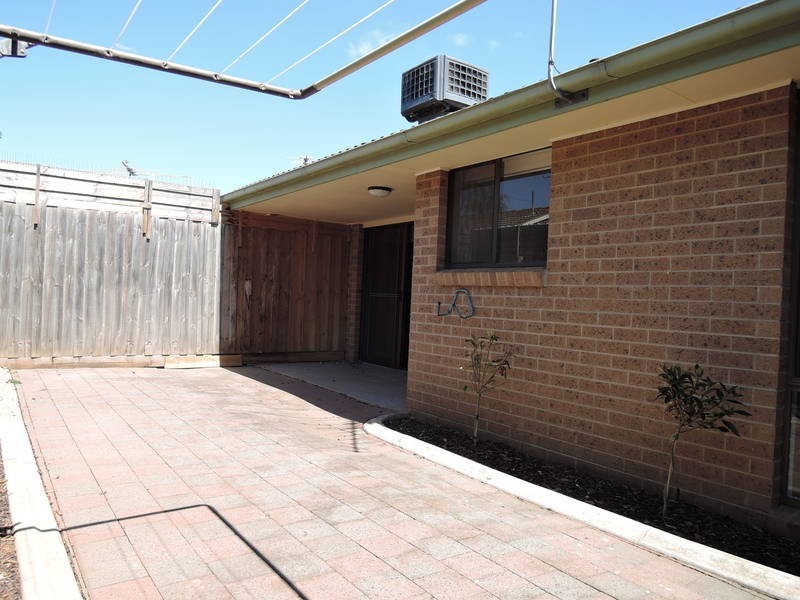 27/17 Lauraville Avenue, Werribee VIC 3030