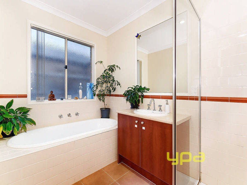 21 Seychelles Street, Point Cook VIC 3030