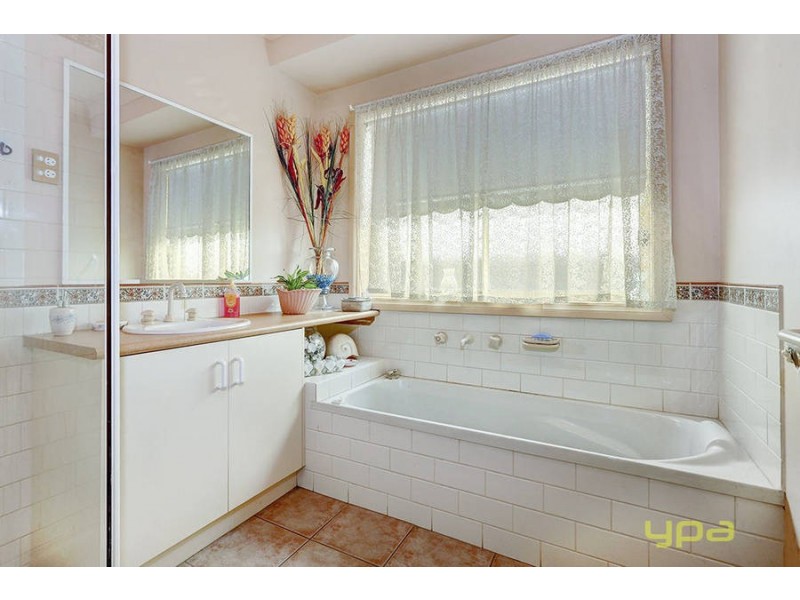 81 Lonsdale Circuit, Hoppers Crossing VIC 3029