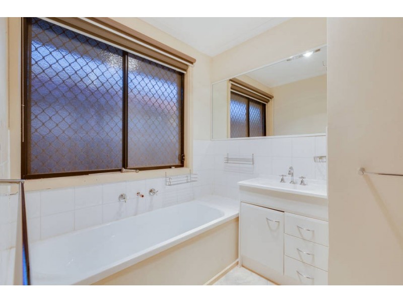 72 Derrimut Road, Hoppers Crossing VIC 3029