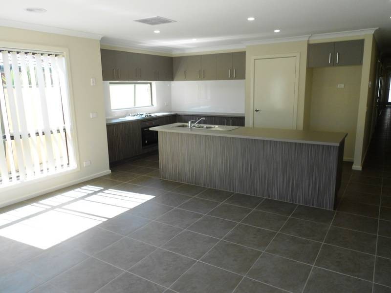 19b Eleanor Drive, Hoppers Crossing VIC 3029