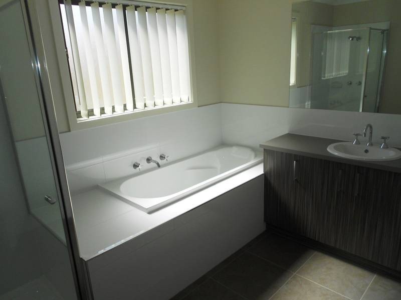 19b Eleanor Drive, Hoppers Crossing VIC 3029