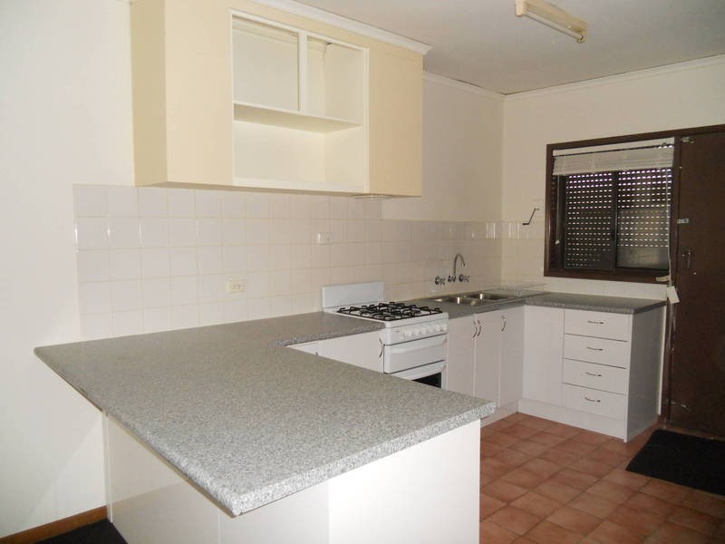 2/11 Rainsford Street, Werribee VIC 3030