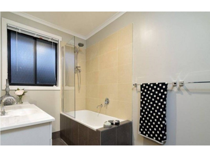 8 Mississippi Place, Werribee VIC 3030