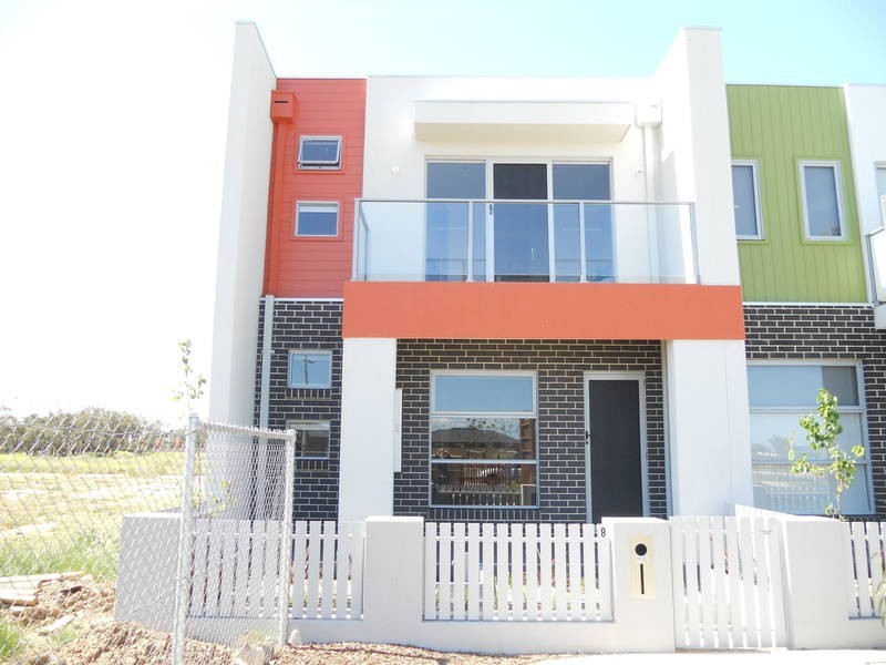 8 Hamlet Street, Werribee VIC 3030