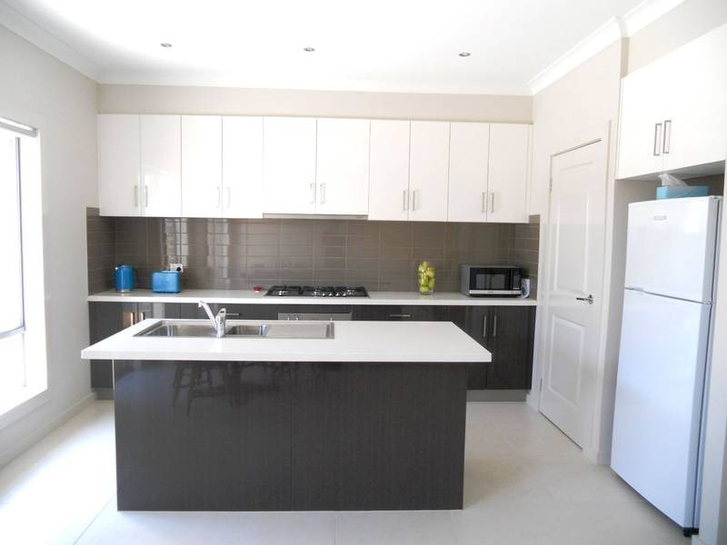 8 Hamlet Street, Werribee VIC 3030