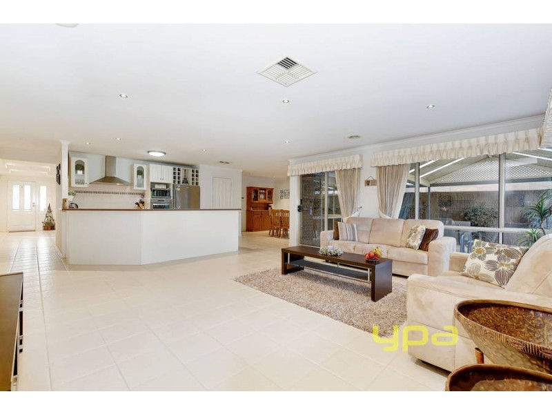 8 Waratah Road, Werribee VIC 3030