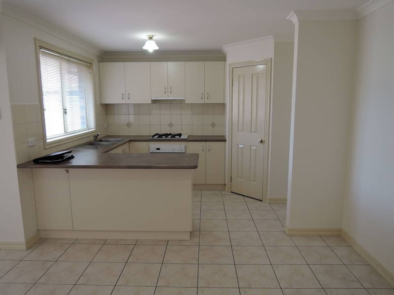 1/111 Hogans Road, Hoppers Crossing VIC 3029
