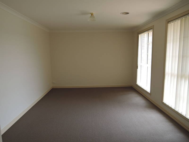1/111 Hogans Road, Hoppers Crossing VIC 3029