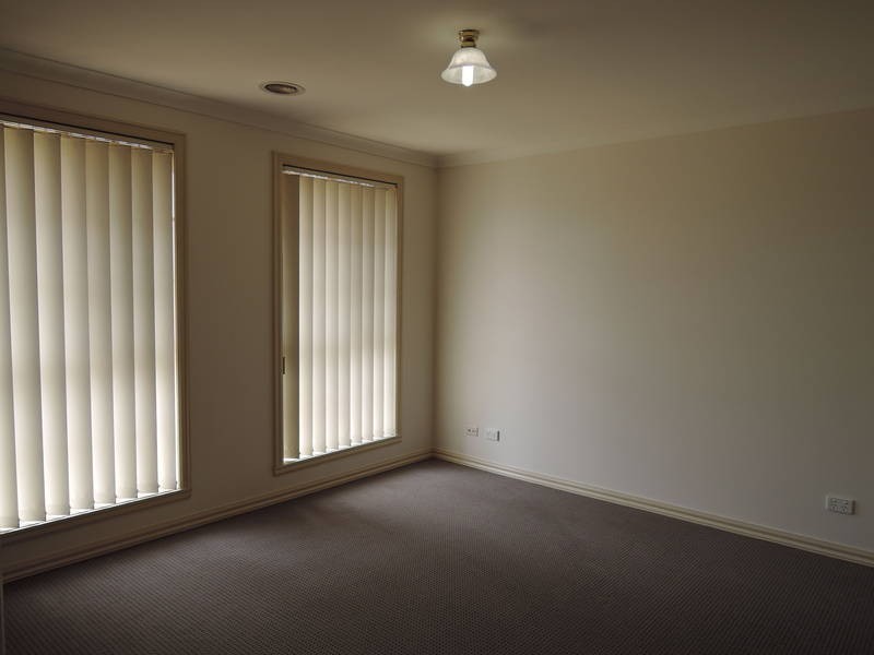1/111 Hogans Road, Hoppers Crossing VIC 3029