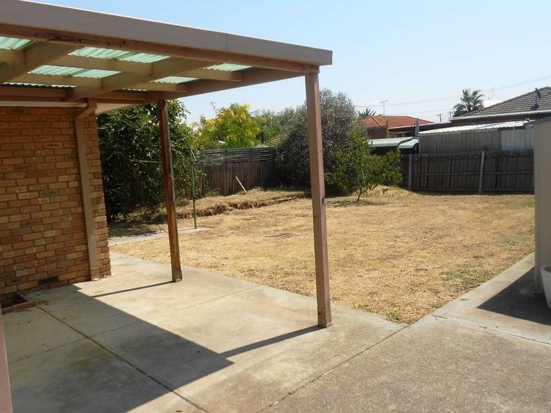 5 Greenshank Court, Werribee VIC 3030