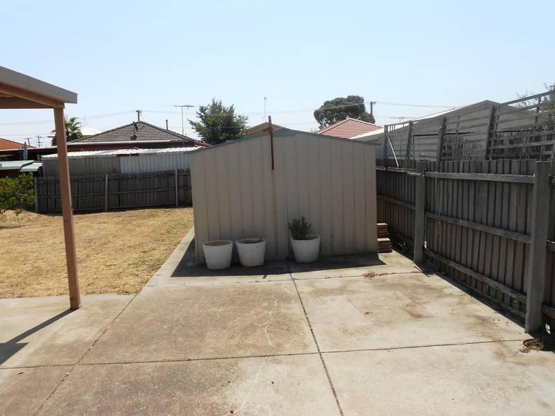 5 Greenshank Court, Werribee VIC 3030