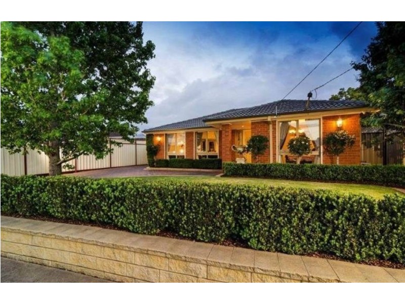 16 Westminster Drive, Werribee VIC 3030