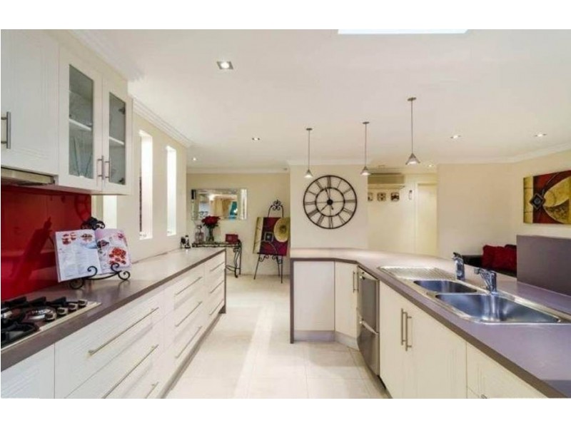 16 Westminster Drive, Werribee VIC 3030